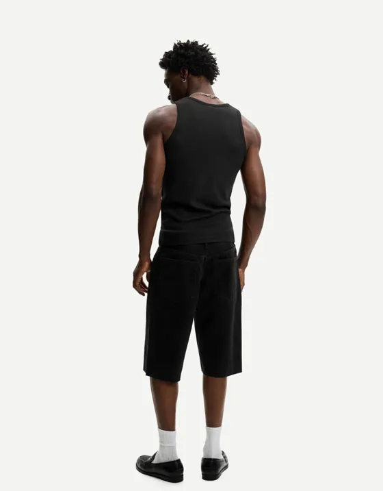 Джинсовые шорты свободного кроя