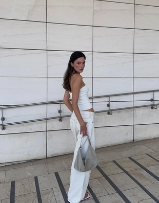 Джинсы в стиле бойфренд- Заказать в России