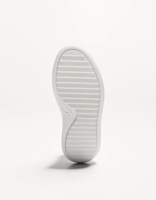 WHITE|2471/560 - Bershka Кроссовки с объемной подошвой