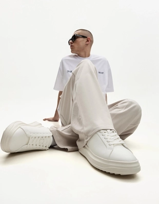 Кроссовки с объемной подошвой- Заказать в России