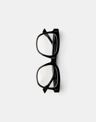 Очки в пластмассовой оправе- Заказать в России