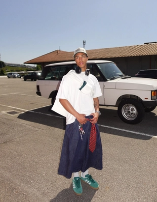 Футболка геометрического кроя- Заказать в России